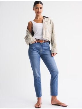 Abercrombie & Fitch Ankle Straight Ultra High Rise Jeans